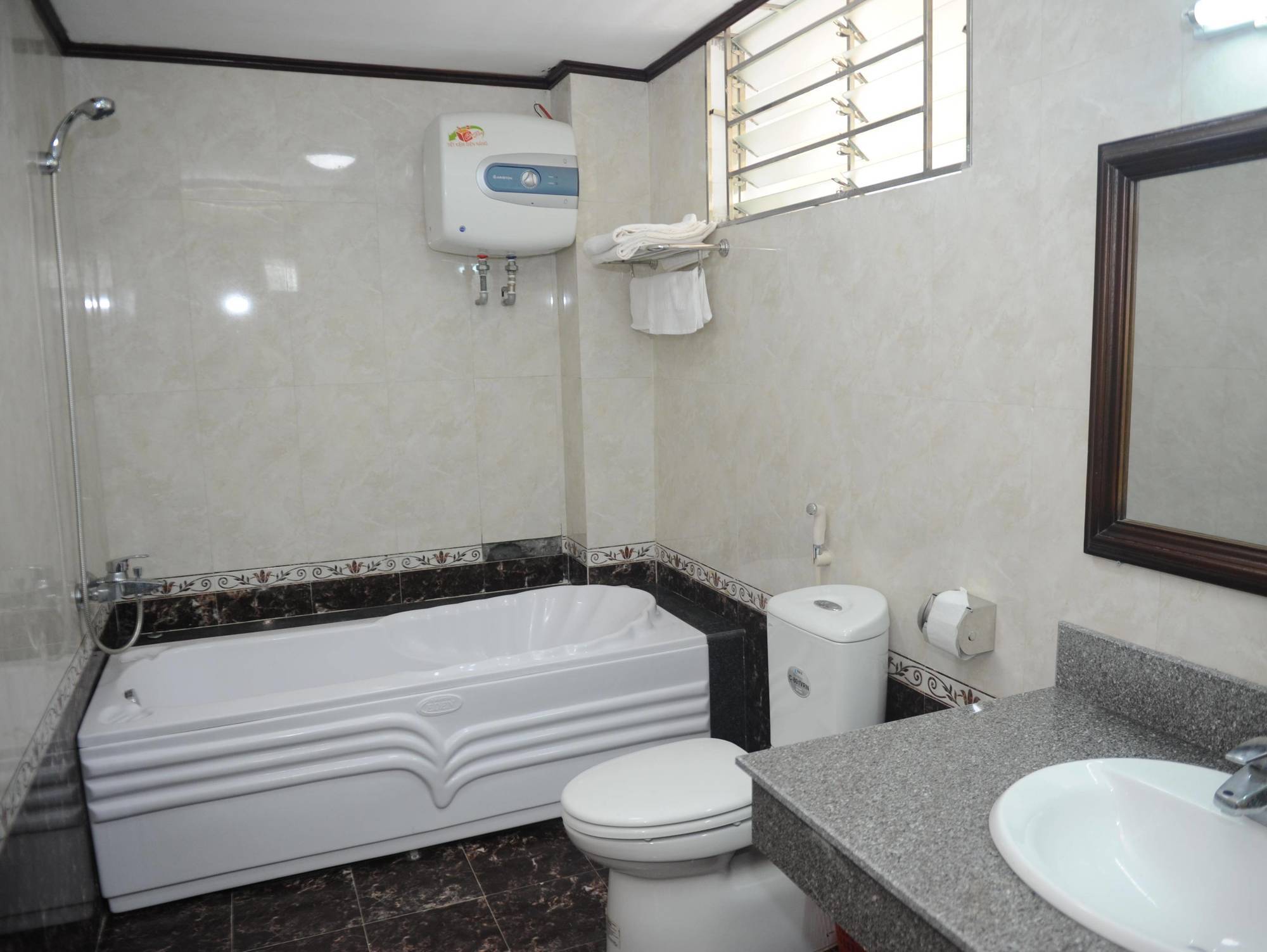Hoa Phuong Hotel هاي فونج المظهر الخارجي الصورة